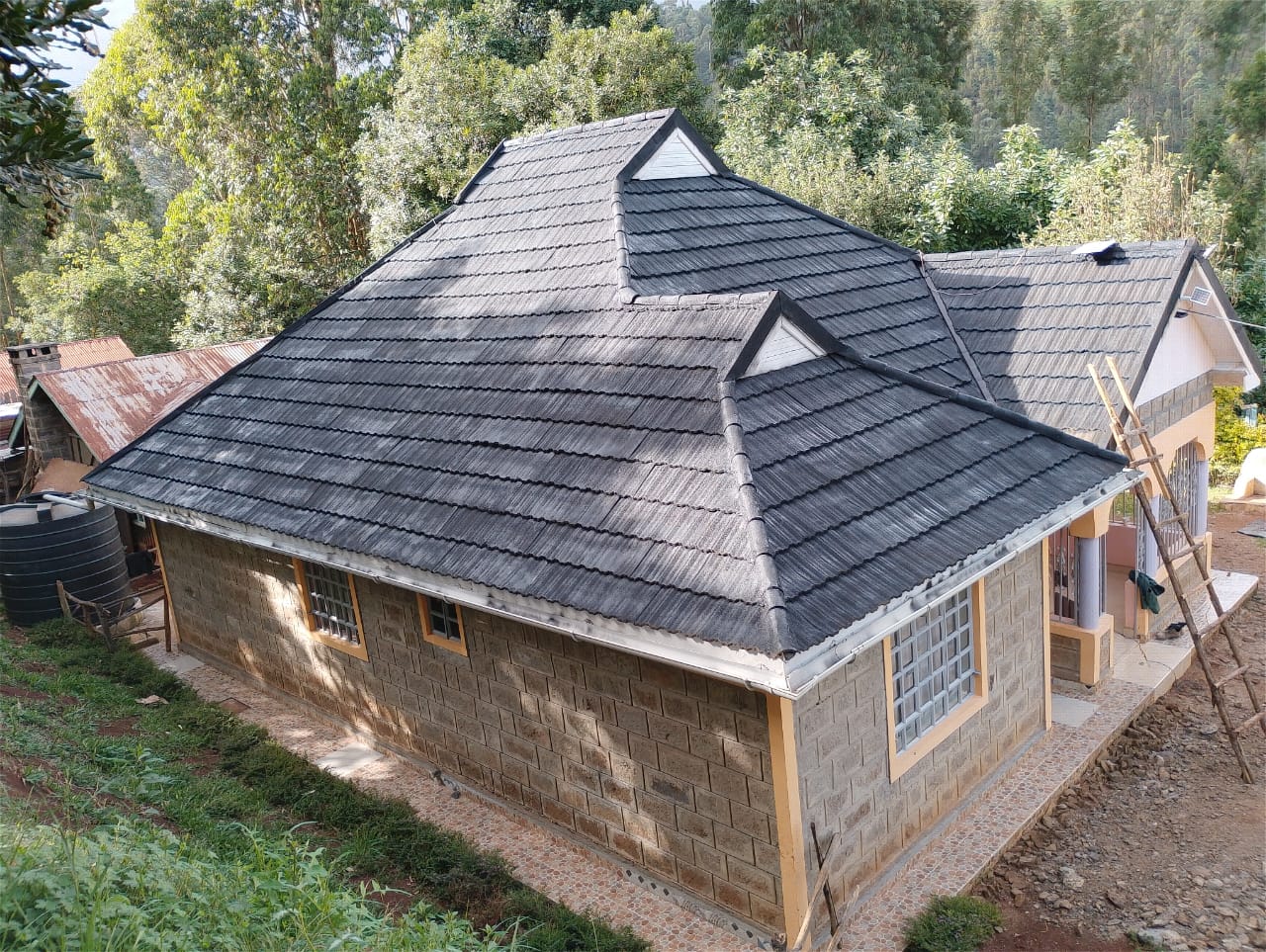 Black roof after Focus Roof Paint